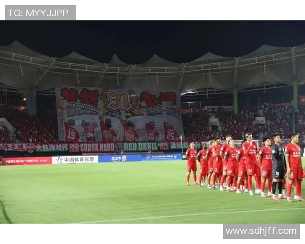 从五人制足球到职业赛场的崛起 五人制足球出身球星的奋斗之路